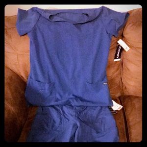 NWT scrub set